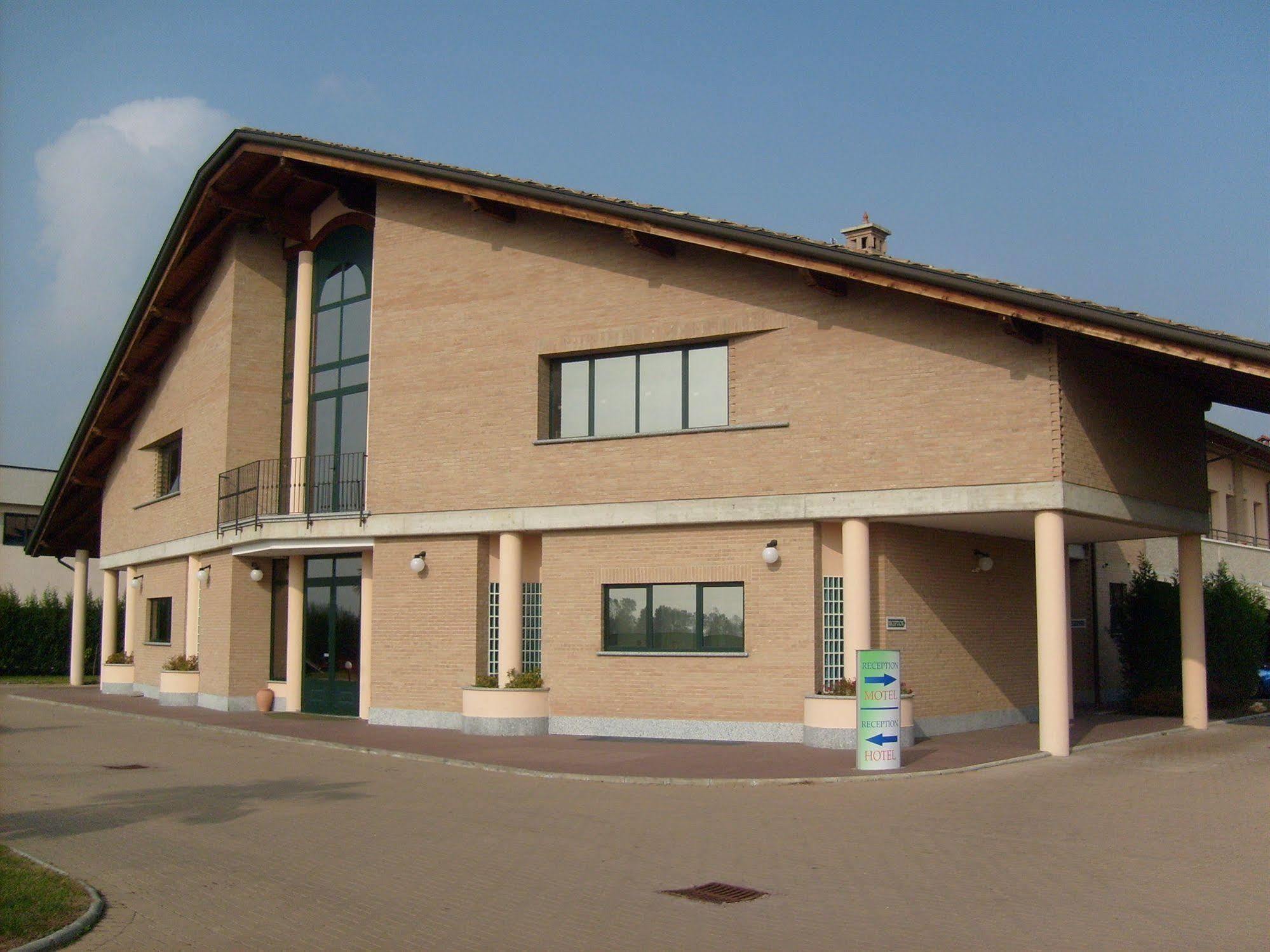 Hotel - Motel Flower Gropello Cairoli Exterior foto